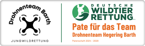 Zweigeteilt, Links Logo des "Drohnenteams Barth Jungwildrettung"  mit stilisierter Drohne Rechts: Deutsche Wildtierrettung mit Logo sowie der Unterschrift "Pate für das Team Drohnenteam Hegering Barth Patenschaft 2024-2029"